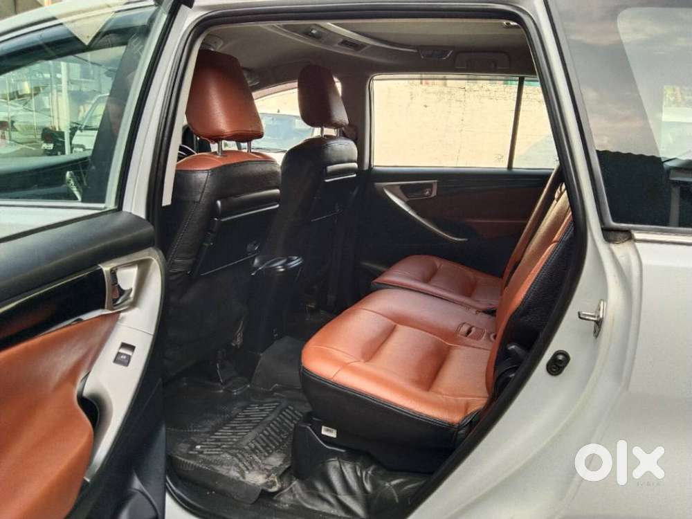 Toyota Innova Crysta 2.4 V 8 Str, 2023, Diesel