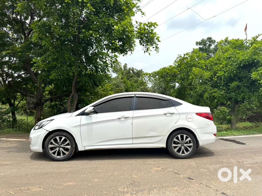 Hyundai Fluidic Verna 2014