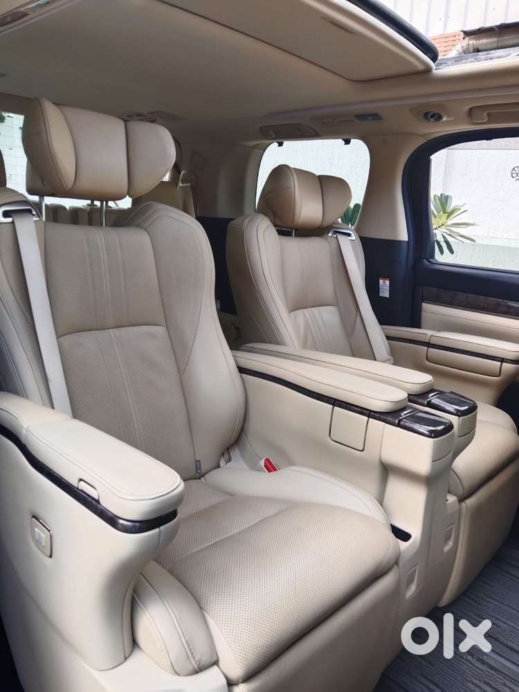 Toyota Vellfire Vip &ndash; Executive Lounge, 2020, Petrol