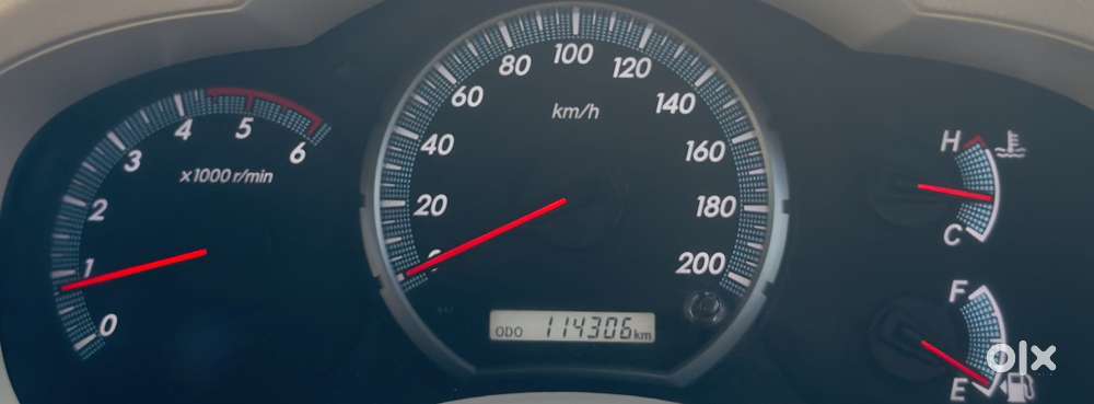 Toyota Innova 2.5 V 8 Str, 2014, Diesel