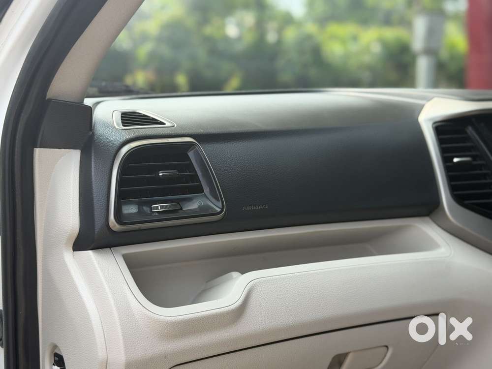 Mahindra Xuv300 W8 Option, 2024, Petrol