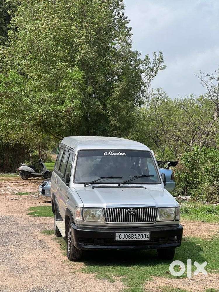 Toyota Qualis Fs 8seater, 2004, Diesel