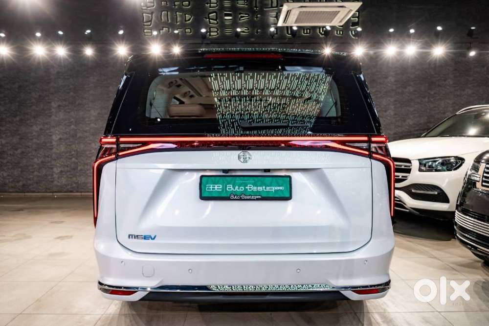 Mg M9 Ev, 2025, Electric