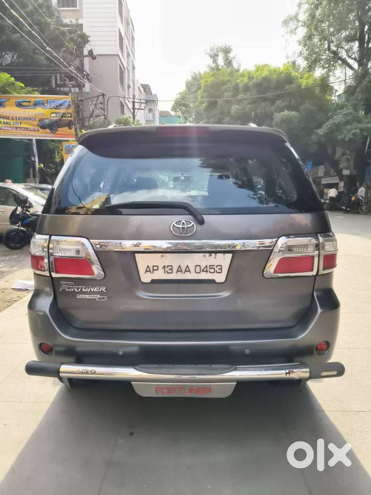 Toyota Fortuner 3.0 4x4 Manual, 2011, Diesel