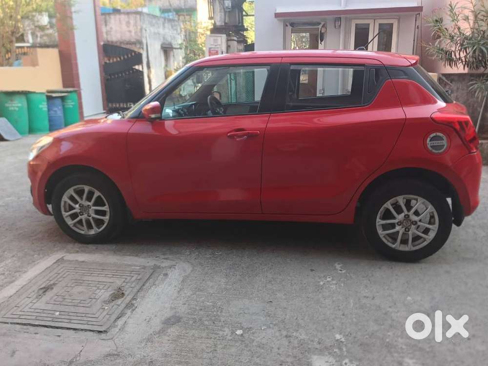 Maruti Suzuki Swift Zxi Amt 2017  47,000 Km  Single Owner