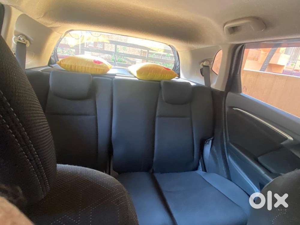 Honda Jazz 2018 Petrol Well Maintained, Smooth Engine Snd Good Mileage