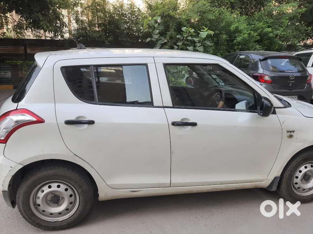Maruti Suzuki Swift Lxi 2012 Car
