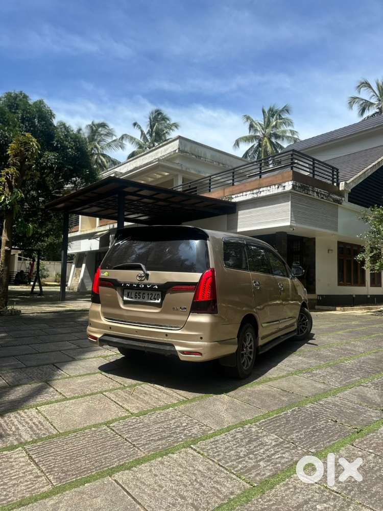 Toyota Innova 2006 Car