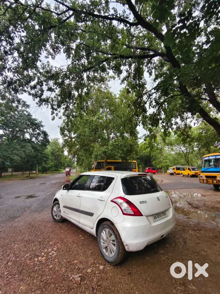 Maruti Suzuki Swift Vxi 2018