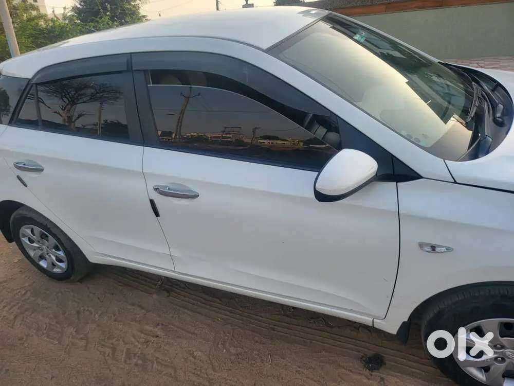 Hyundai I20 2020 Petrol 33000 Km Driven
