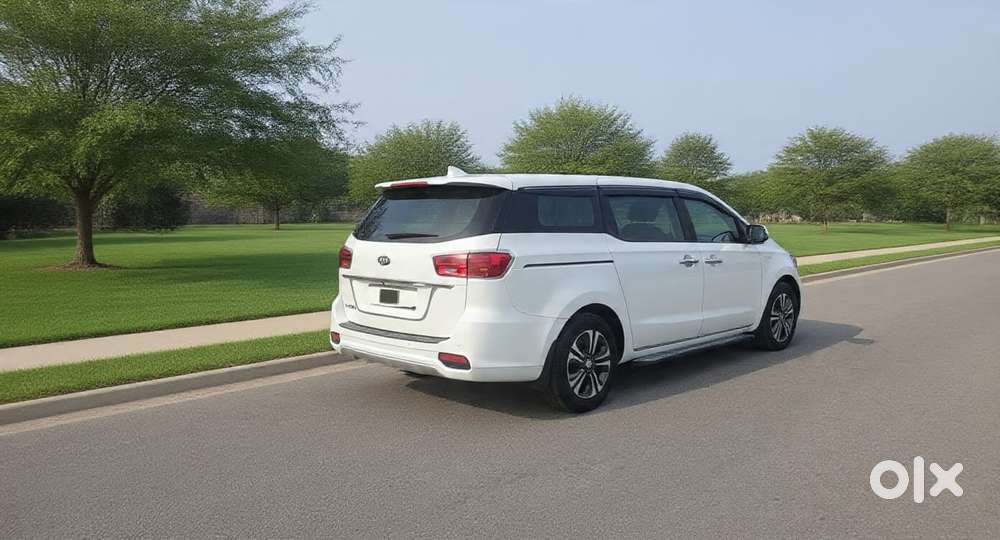 Kia Carnival Premium, 2021, Diesel