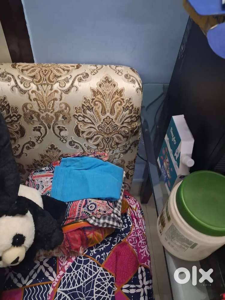 Sell of sofa set