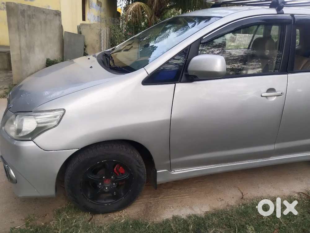 Toyota Innova 2.5 G 2014