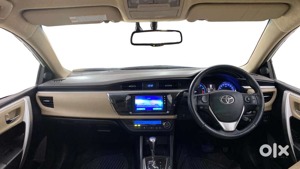 Toyota Corolla Altis 2013-2017 Vl At, 2016, Petrol