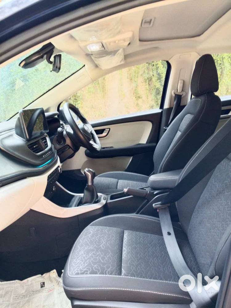 Tata Altroz 1.2 Xt Luxe Petrol, 2024, Petrol