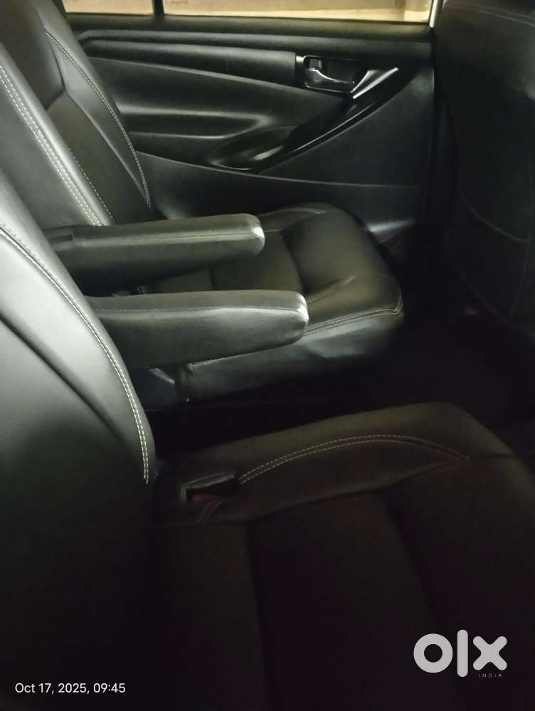 Toyota Innova Crysta 2.4 G Plus Mt 8 Str, 2019, Diesel