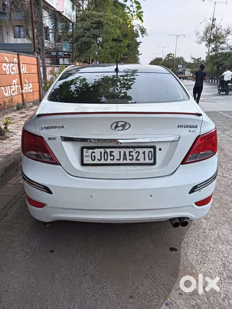 Hyundai Verna 2012