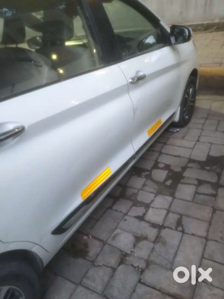 Maruti Suzuki Ertiga Zxi Cng 2023