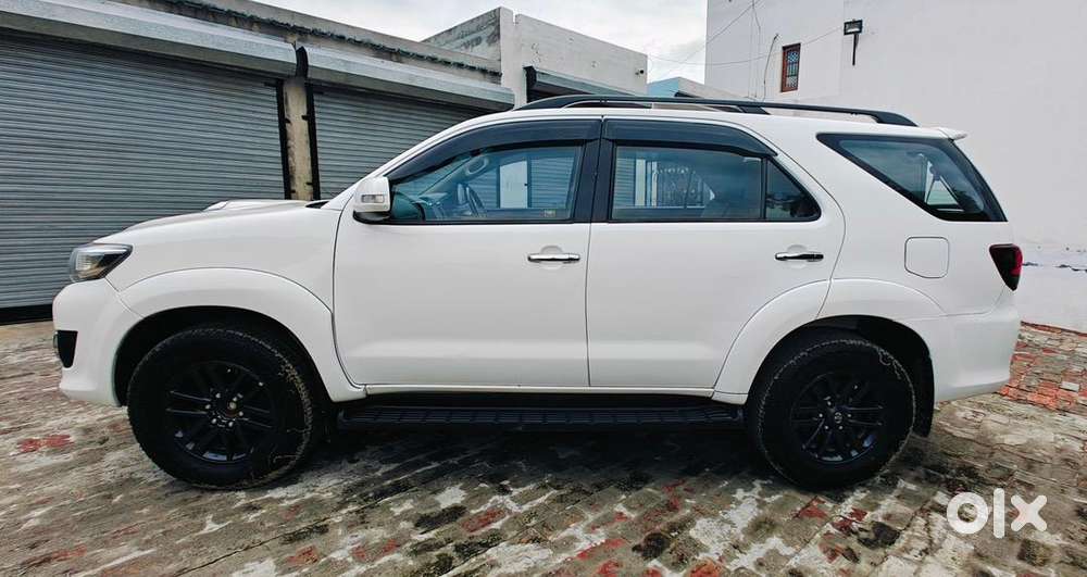 Toyota Fortuner 2015 Diesel Well Maintained