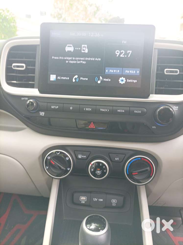 Hyundai Venue 1.0 S (o) Turbo Dct, 2024, Petrol