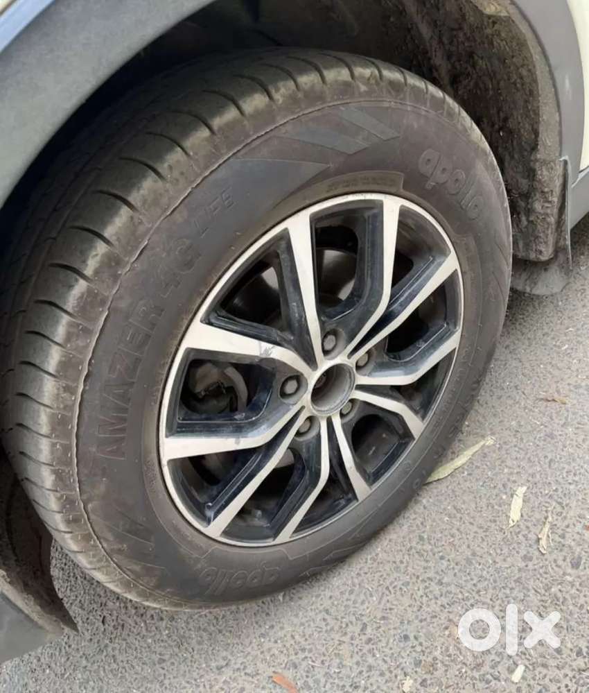 Mahindra Xuv300 1.2 W6 Amt Petrol, 2022, Petrol