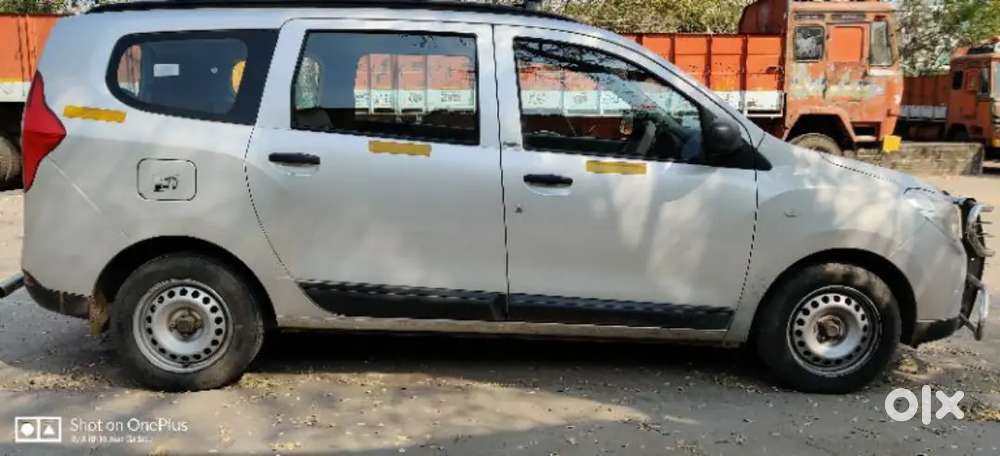 Renault Lodgy 2017 Diesel 130000 Km Driven
