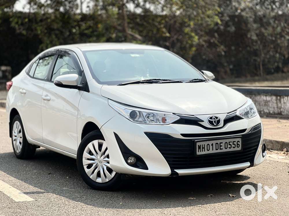 Toyota Yaris Ativ G Cvt, 2018, Petrol