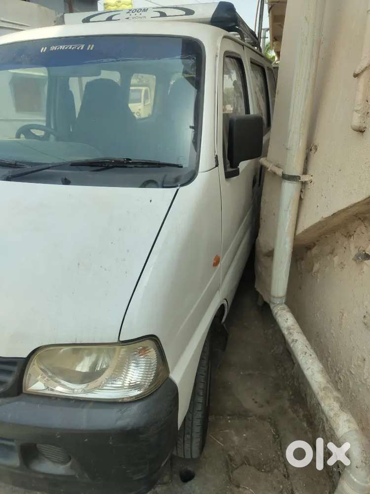 Maruti Suzuki Eeco.25/11/ 2010 Petrol 80000 Km Driven New Tyre Battery