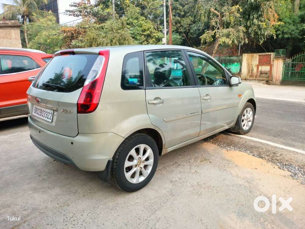 Ford Figo 1.2p Titanium Opt Mt, 2011, Petrol