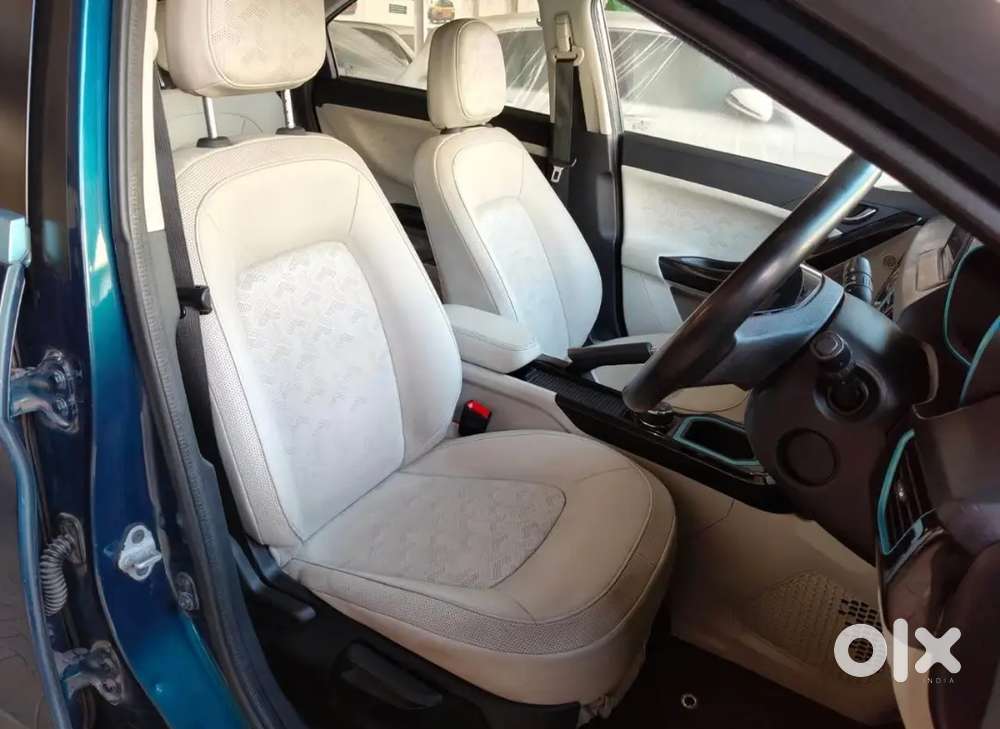 Tata Nexon Ev Xz+ Lux With Sunroof