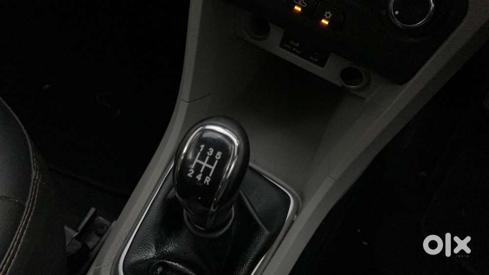 Tata Tiago Xz, 2016, Petrol