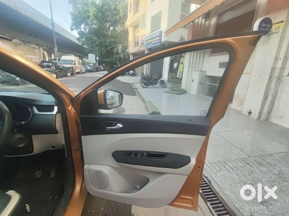 Renault Triber Rxz, 2020, Petrol