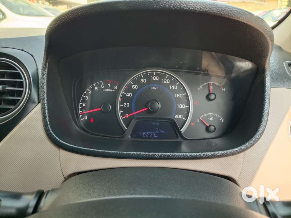 Hyundai Grand I10 1.2 Crdi Sportz Option, 2016, Petrol