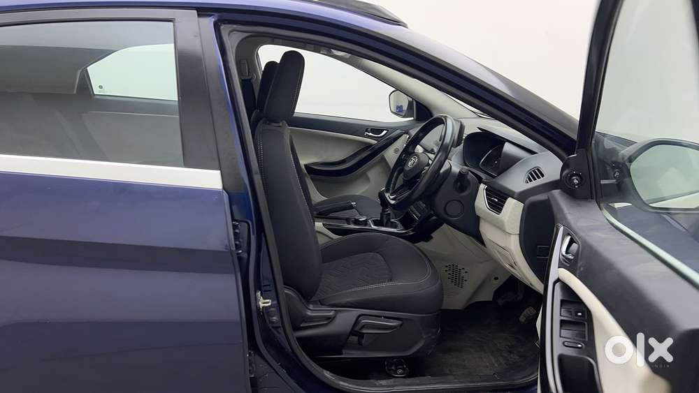 Tata Nexon Xz Plus (hs), 2022, Petrol