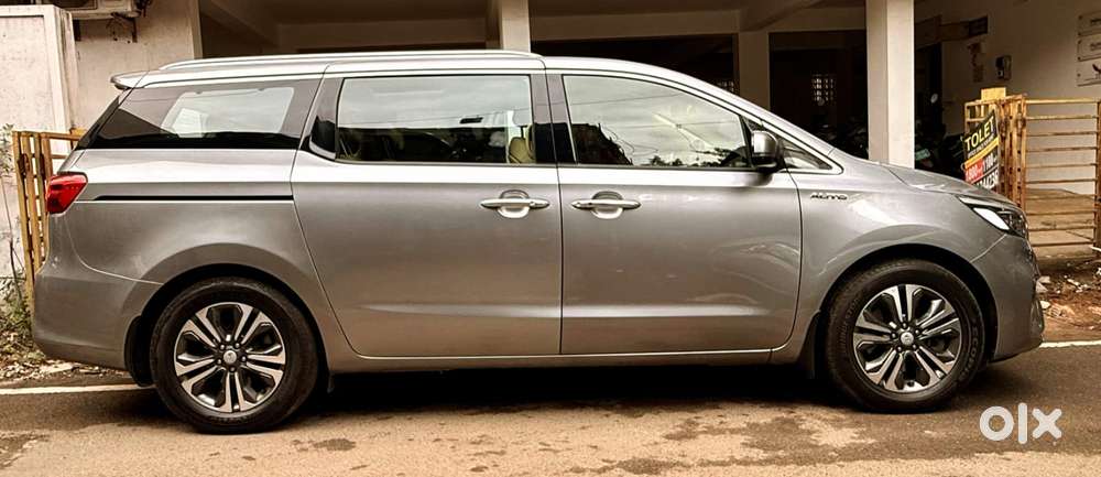 Kia Carnival Premium, 2022, Diesel