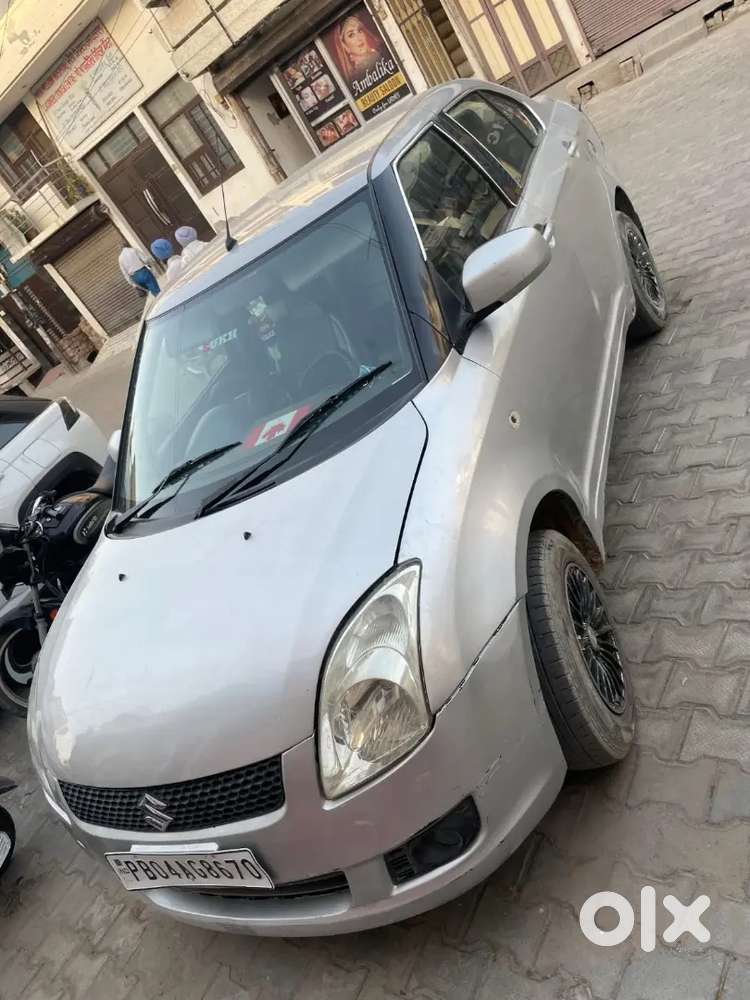Maruti Suzuki Dzire 2009
4 Set Of Sony Speakers As Gift