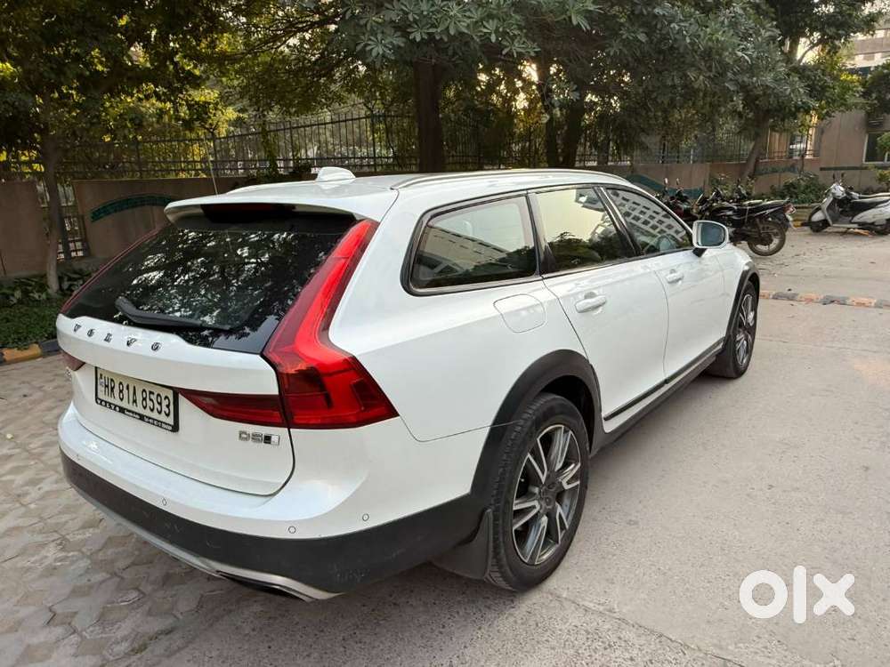 2017 Volvo V90 Cross Country D5 Inscription With Pole Star Engineered.