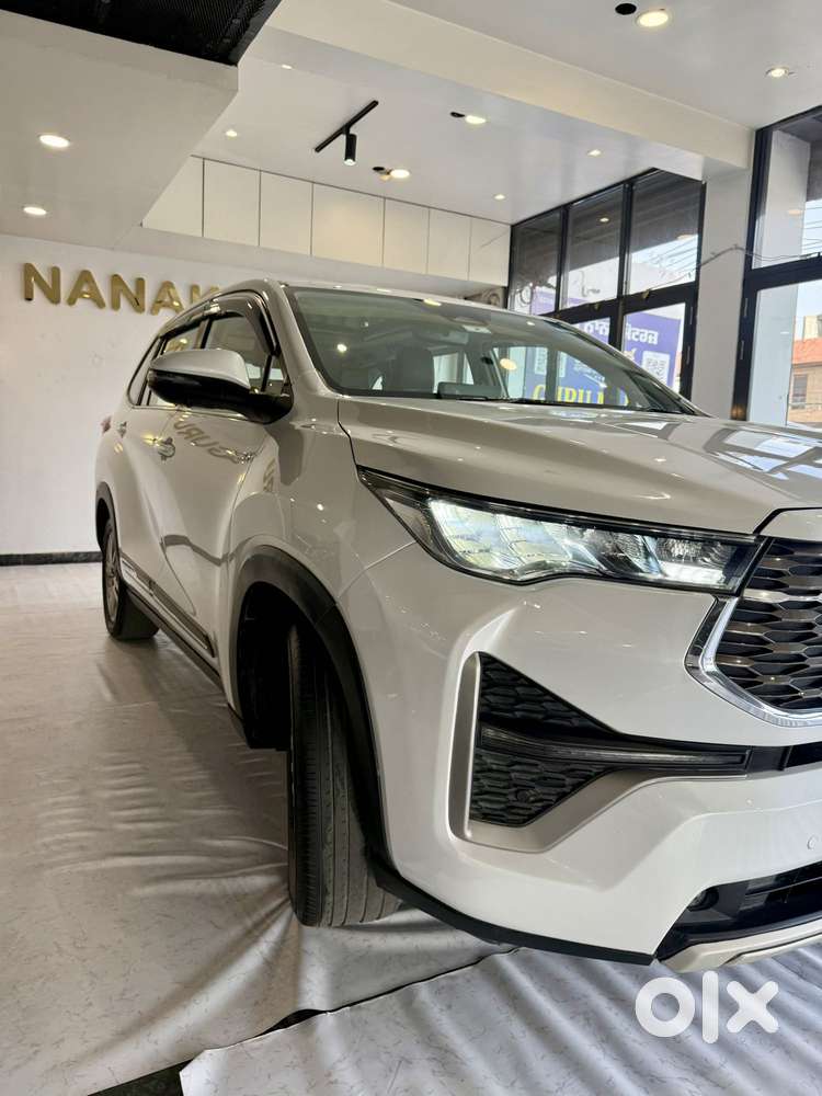 Toyota Innova Hycross 2.0 Zx (o) Hybrid 7 Str, 2024, Cng & Hybrids