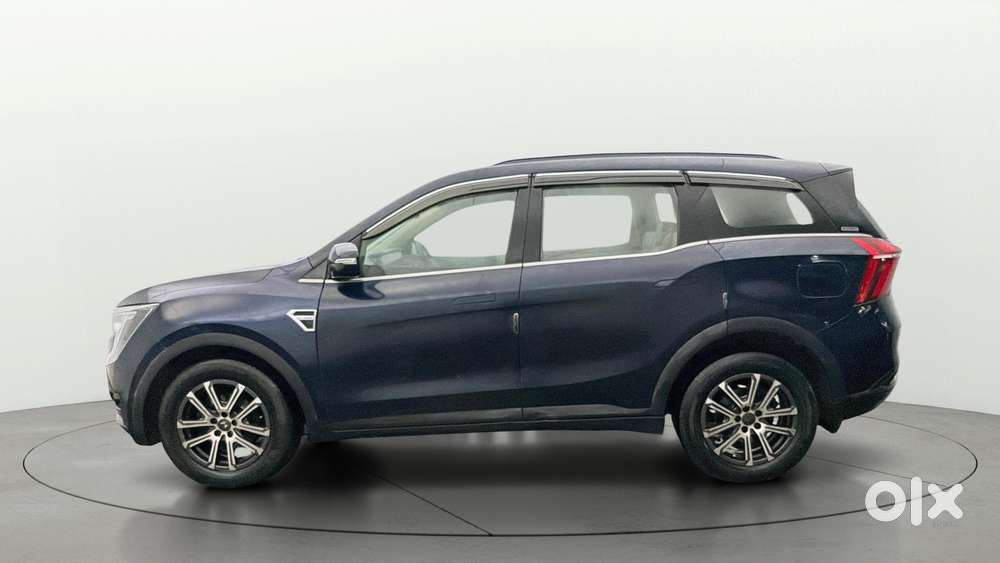 Mahindra Xuv700 2.0 Ax 7 Petrol At Str, 2022, Petrol