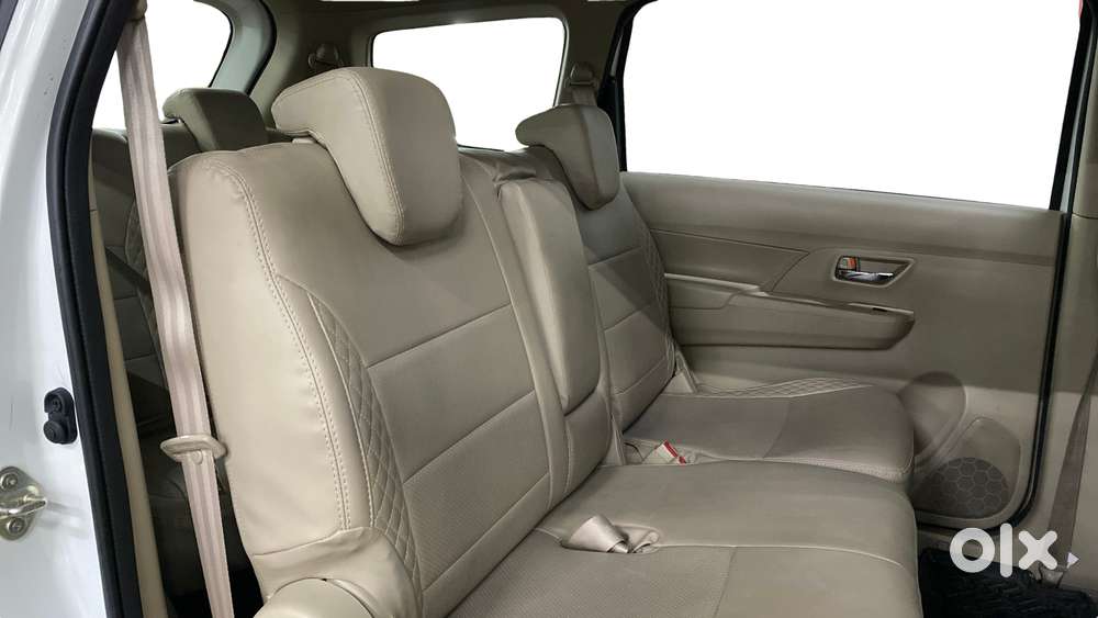 Maruti Suzuki Ertiga 2022-2023  Vxi, 2023, Petrol