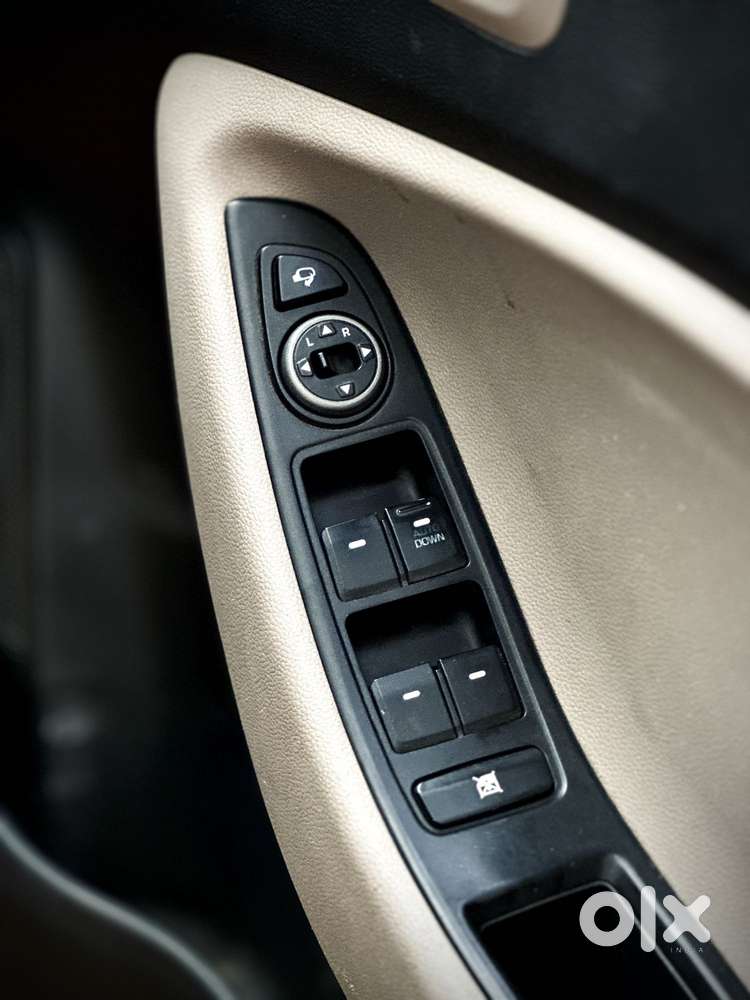 Hyundai I20 Sportz 1.2 Ivt Dual Tone, 2018, Petrol