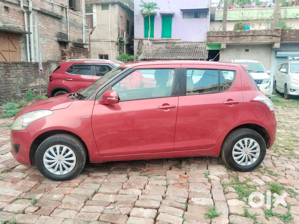 Maruti Suzuki Swift Vxi 1.2 Abs Bs-iv, 2013
