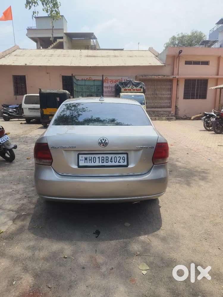Selling Vw Vento 1.6 Tdi Diseal