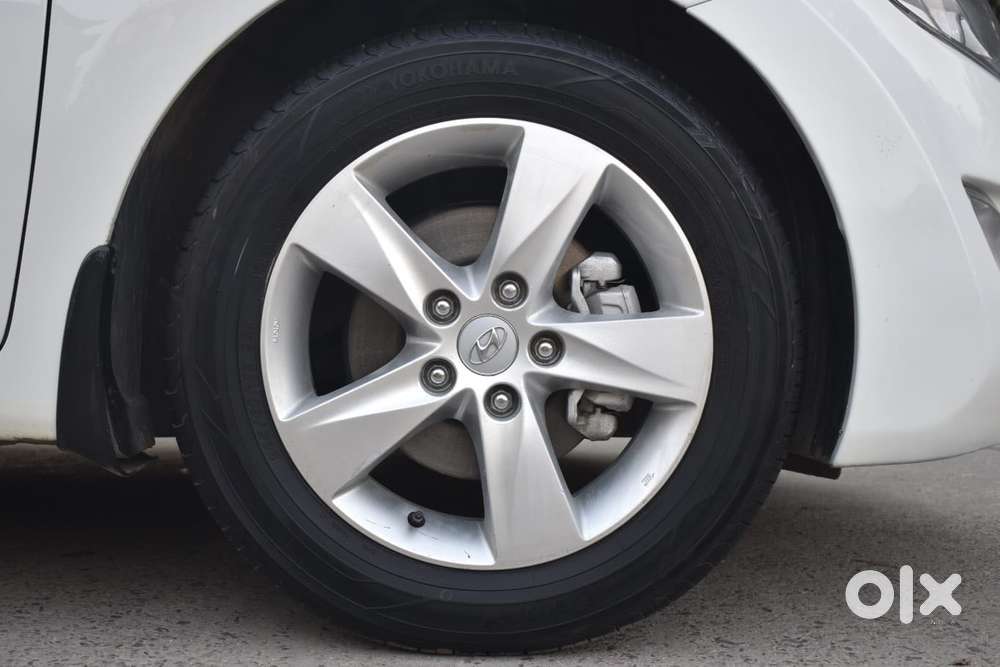 Hyundai New Elantra 1.8 Sx (o) At Vtvt, 2015, Petrol