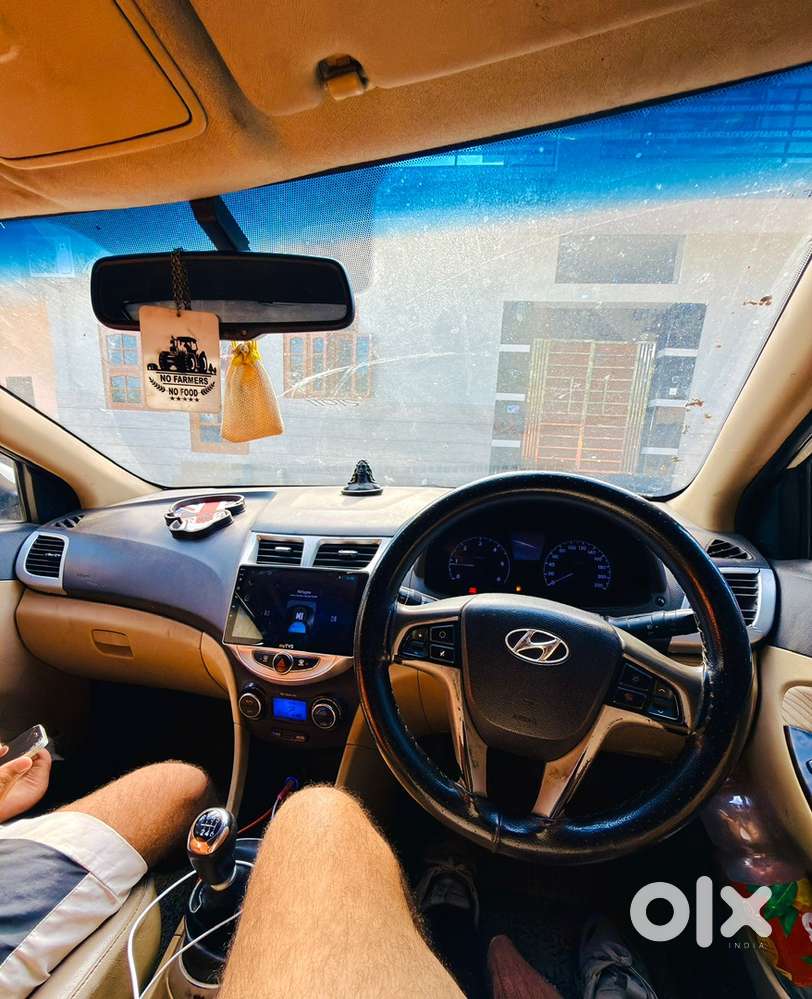 Hyundai Fluidic Verna 2011 Dec Modal