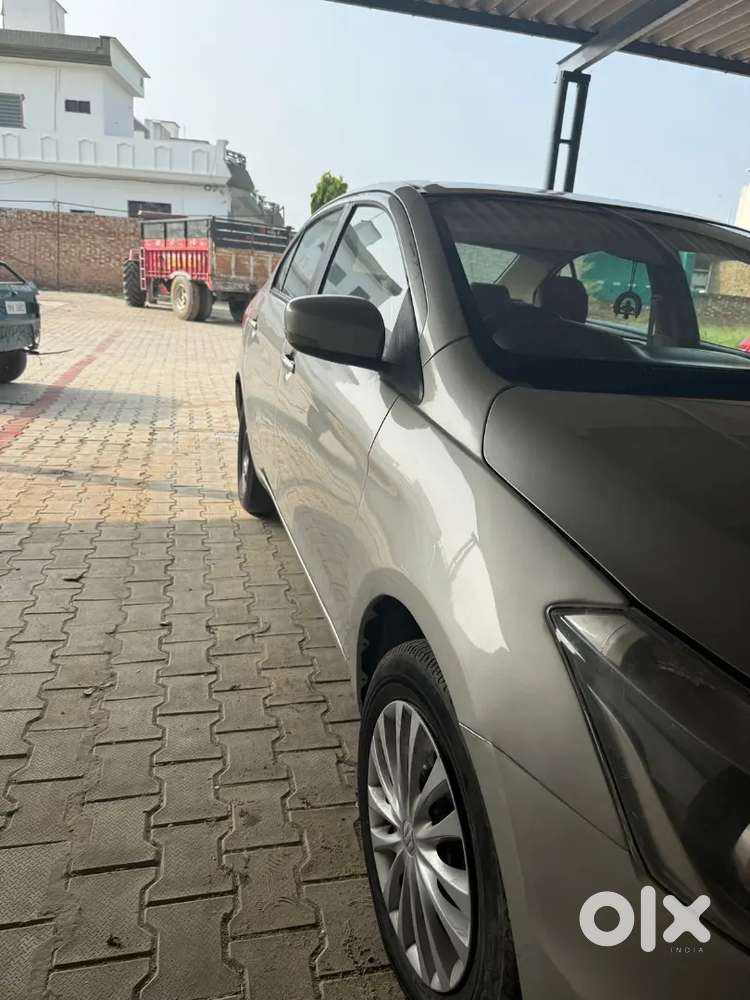 Silver Car In Good Condition