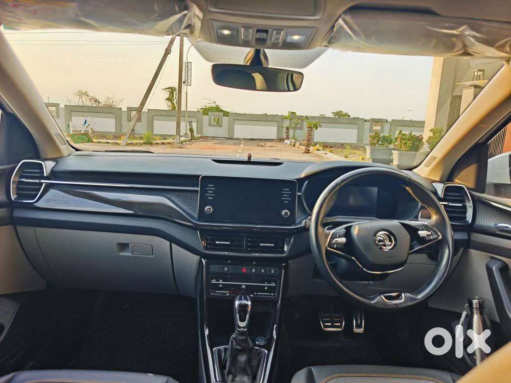 Skoda Kushaq 1.0 Tsi Style At (6 Airbags), 2022, Petrol