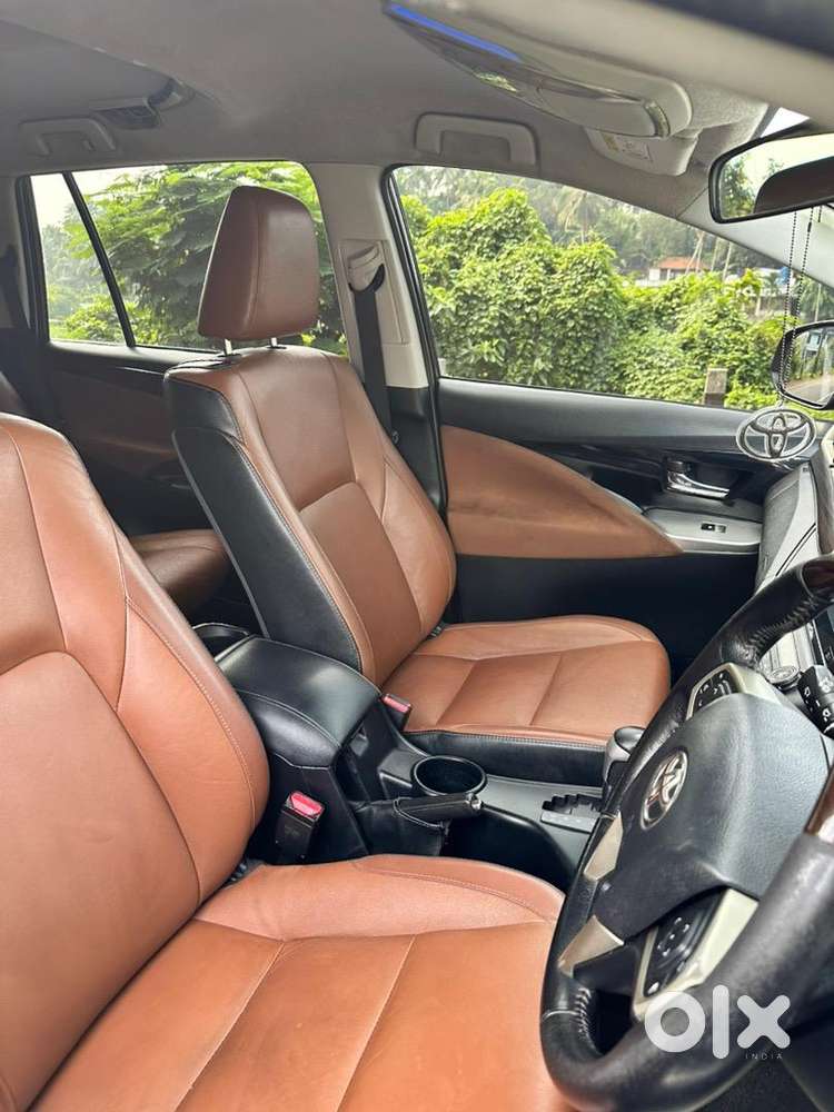 Toyota Innova Crysta 2017 Diesel Well Maintained