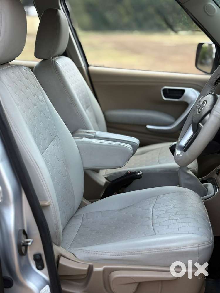 Mahindra Tuv 300 Mhawk100 T8, 2017, Diesel