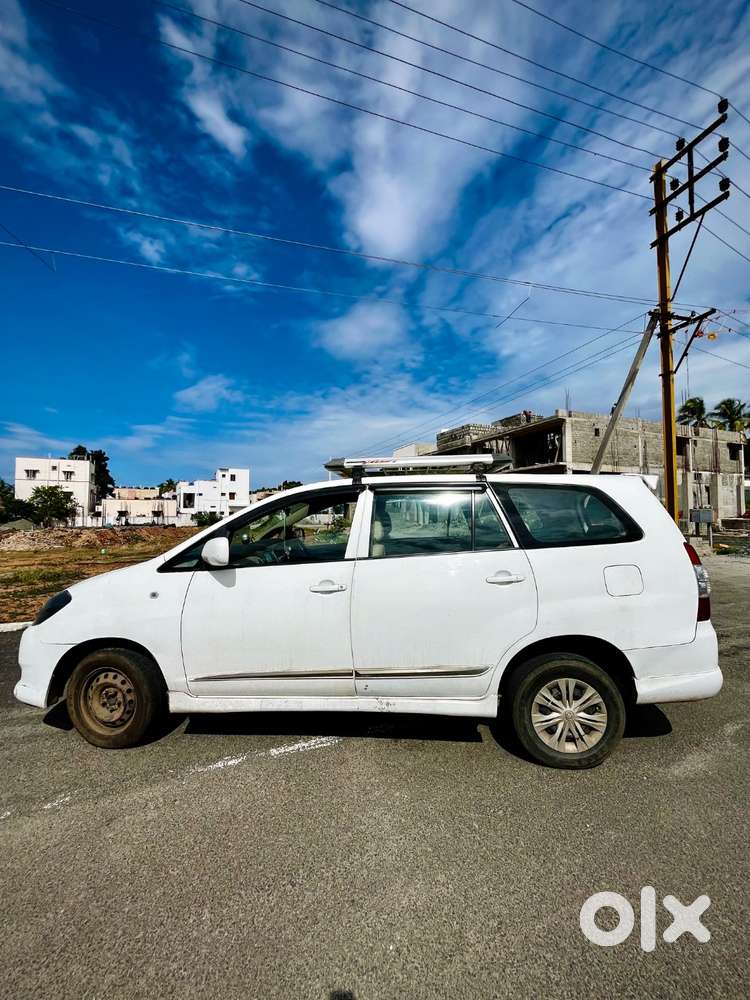 Toyota Innova 2011 Diesel Well Maintained